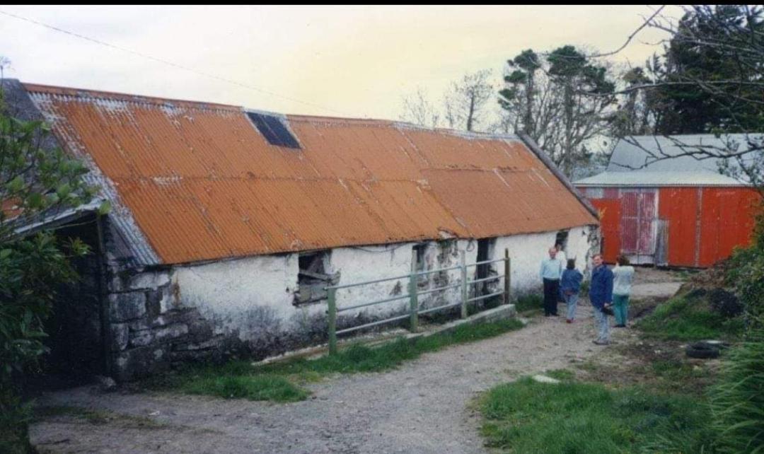 Вилла The Old House At Belfield Трали Экстерьер фото